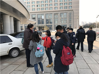 哈报融媒聚焦全国两会：探访明星委员驻地